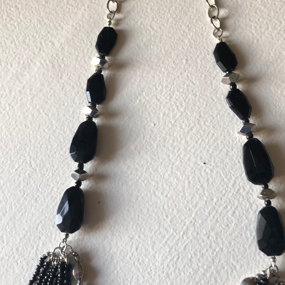 Beautiful 3 strand silver & black beaded necklace - Picture 4 of 5